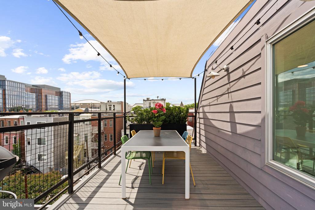 1126 5TH STREET NW Unit: 4