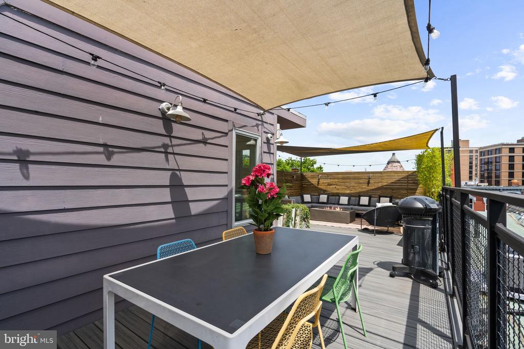1126 5TH STREET NW Unit: 4