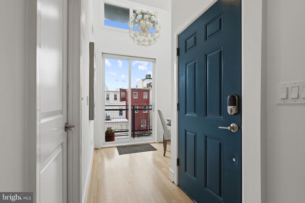 1126 5TH STREET NW Unit: 4