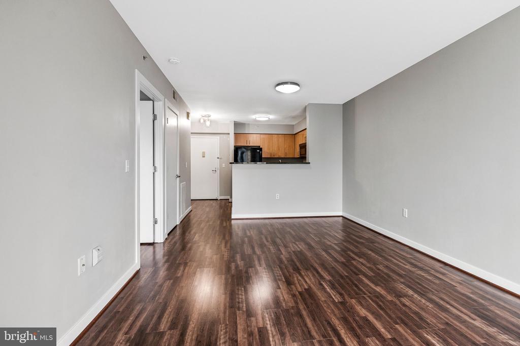 1000 NEW JERSEY AVENUE SE Unit: 916