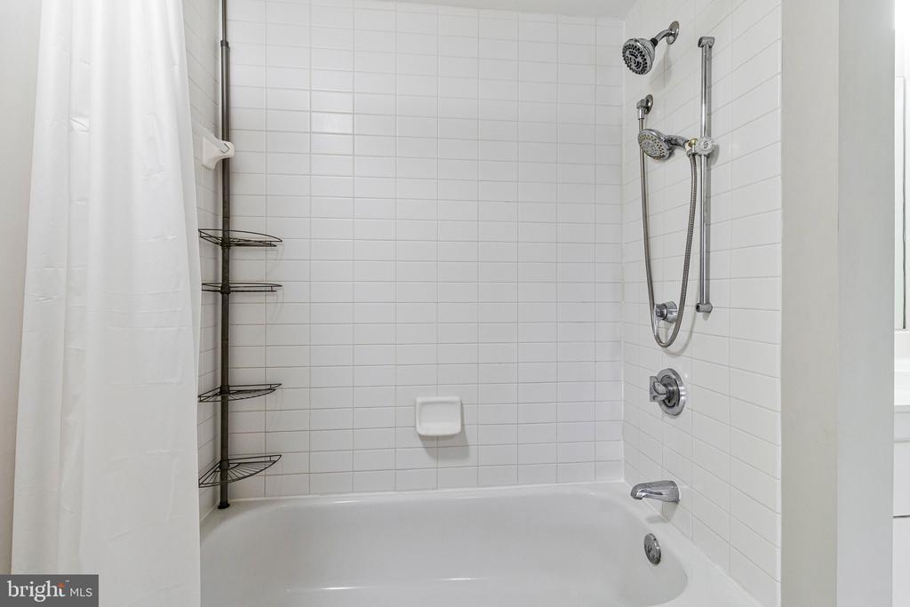 1000 NEW JERSEY AVENUE SE Unit: 916