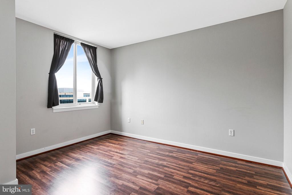 1000 NEW JERSEY AVENUE SE Unit: 916
