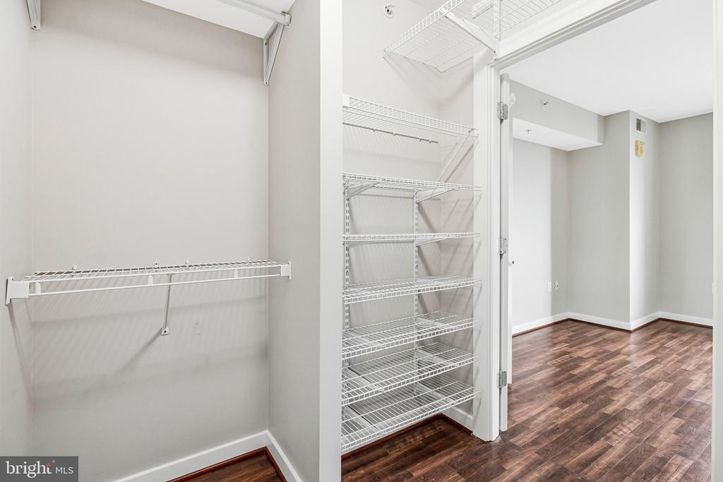 1000 NEW JERSEY AVENUE SE Unit: 916