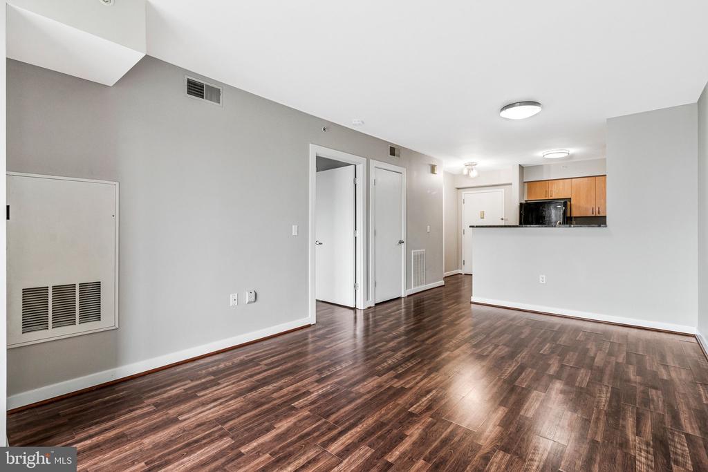 1000 NEW JERSEY AVENUE SE Unit: 916