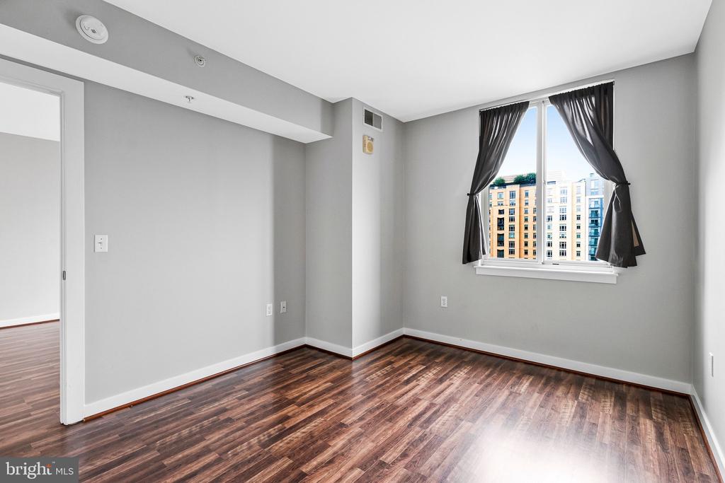 1000 NEW JERSEY AVENUE SE Unit: 916