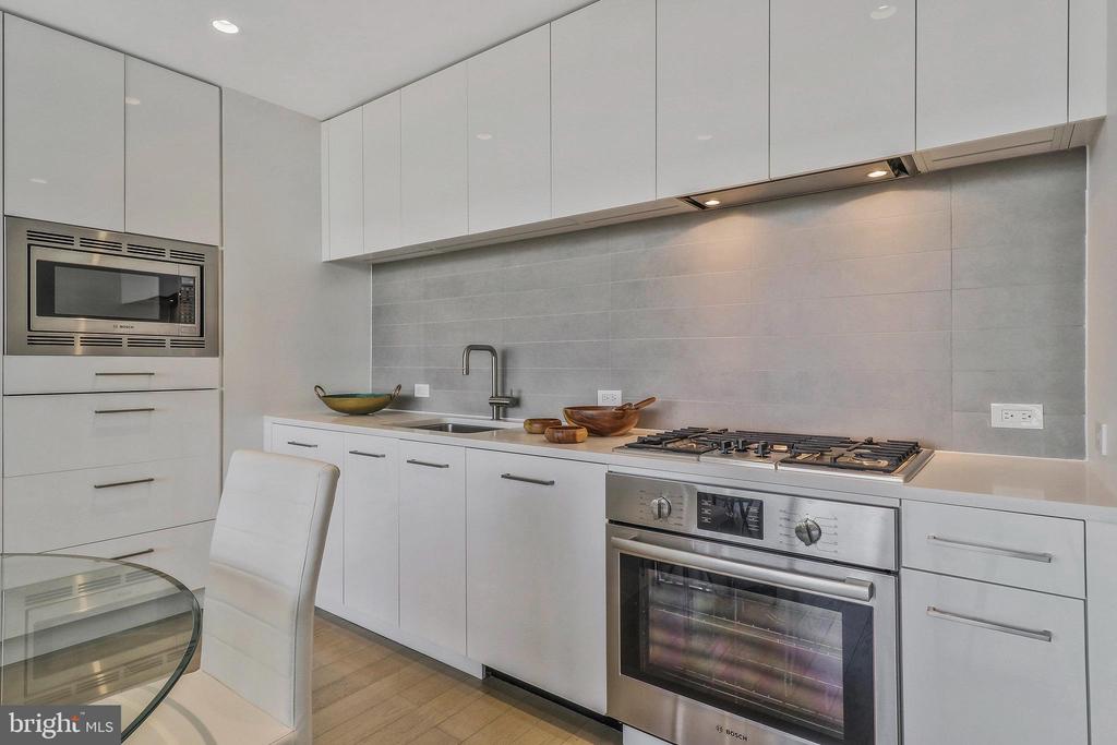 1111 24TH STREET NW Unit: PH107