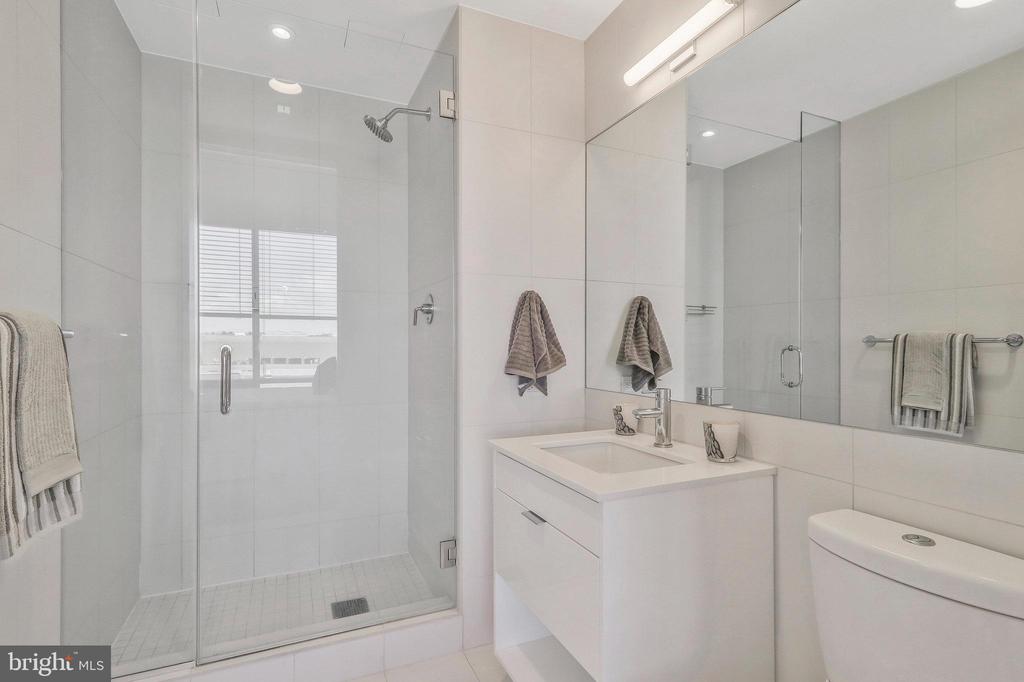 1111 24TH STREET NW Unit: PH107