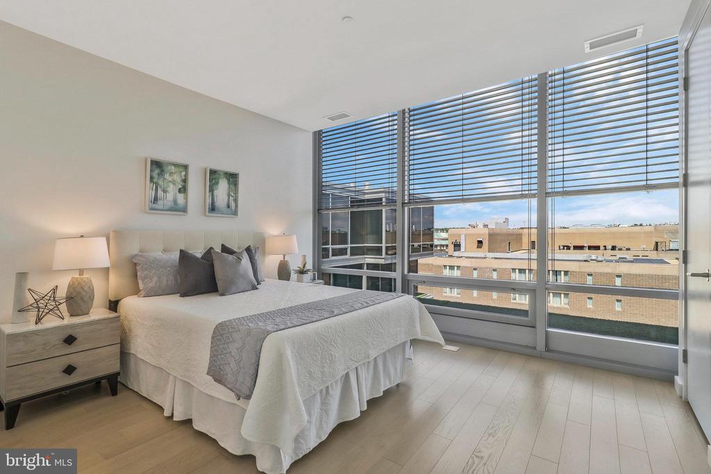 1111 24TH STREET NW Unit: PH107