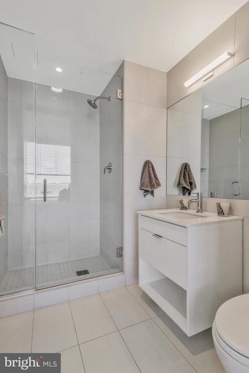 1111 24TH STREET NW Unit: PH107