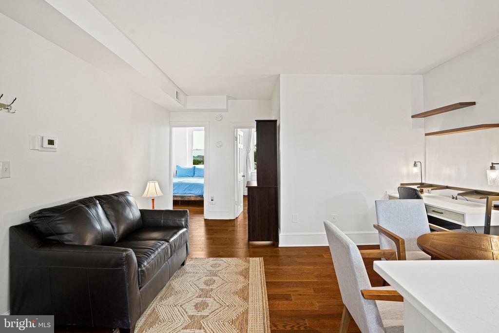 409 CONSTITUTION AVENUE NE Unit: 4