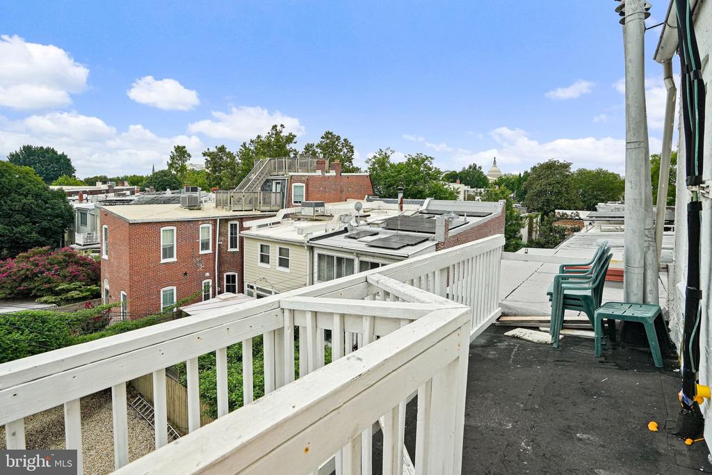 409 CONSTITUTION AVENUE NE Unit: 4