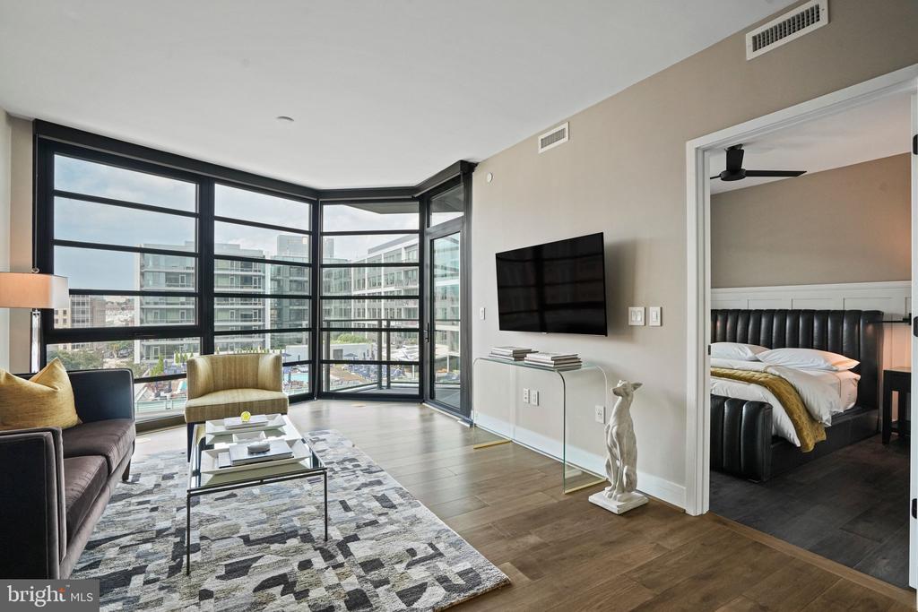 1300 4TH STREET SE Unit: 705
