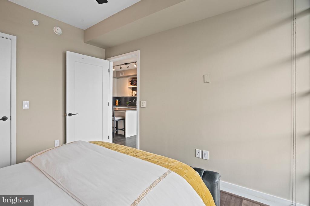 1300 4TH STREET SE Unit: 705