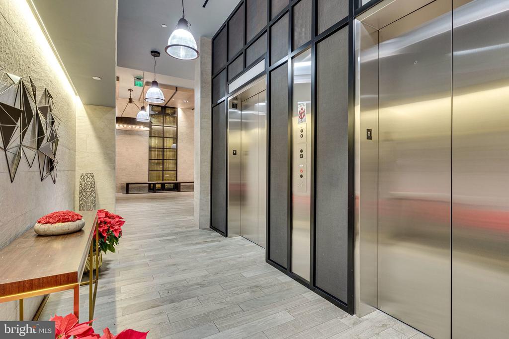 1300 4TH STREET SE Unit: 705