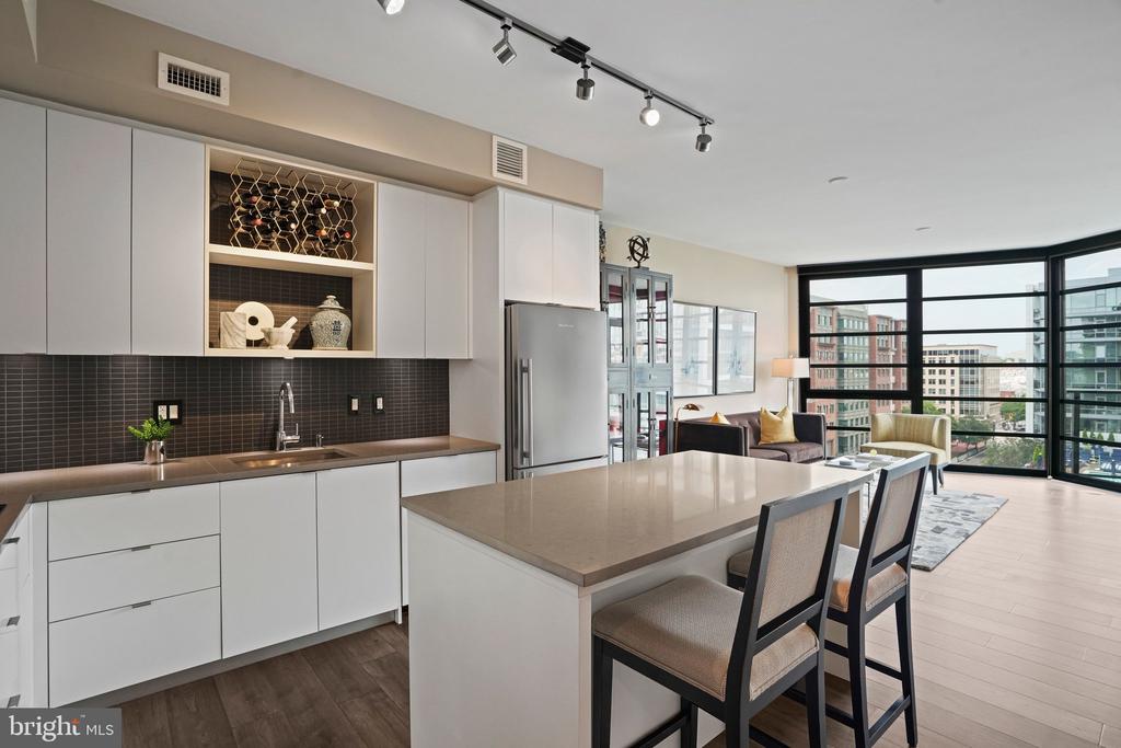 1300 4TH STREET SE Unit: 705
