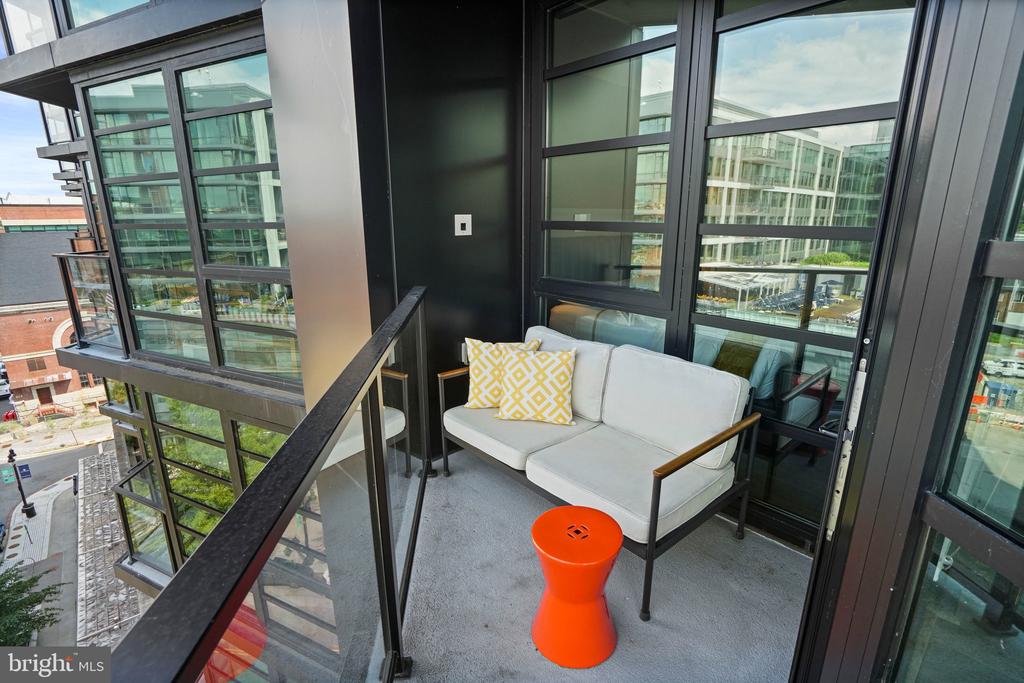 1300 4TH STREET SE Unit: 705