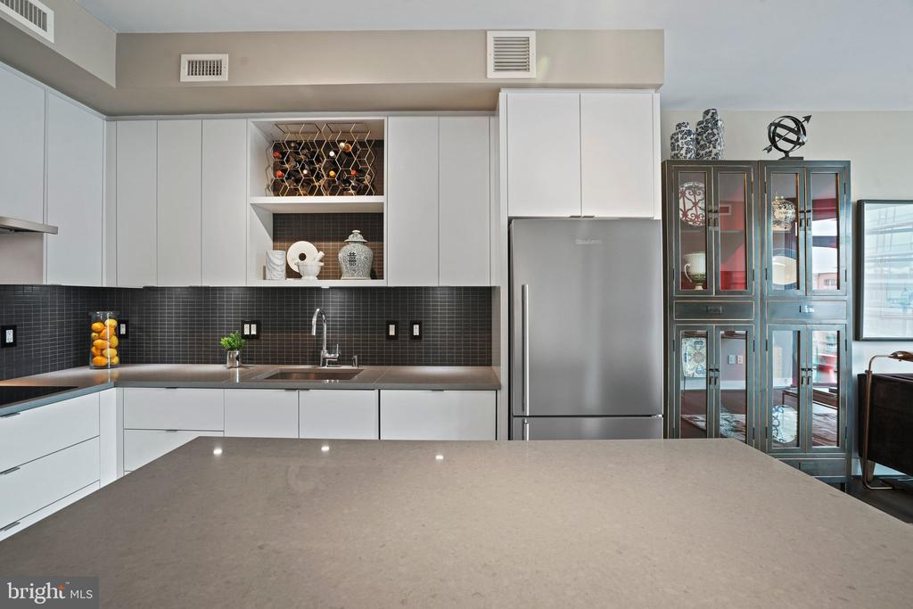 1300 4TH STREET SE Unit: 705