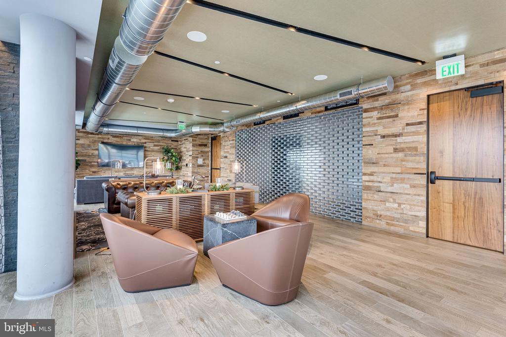 1300 4TH STREET SE Unit: 705