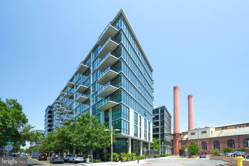 1300 4TH STREET SE Unit: 705