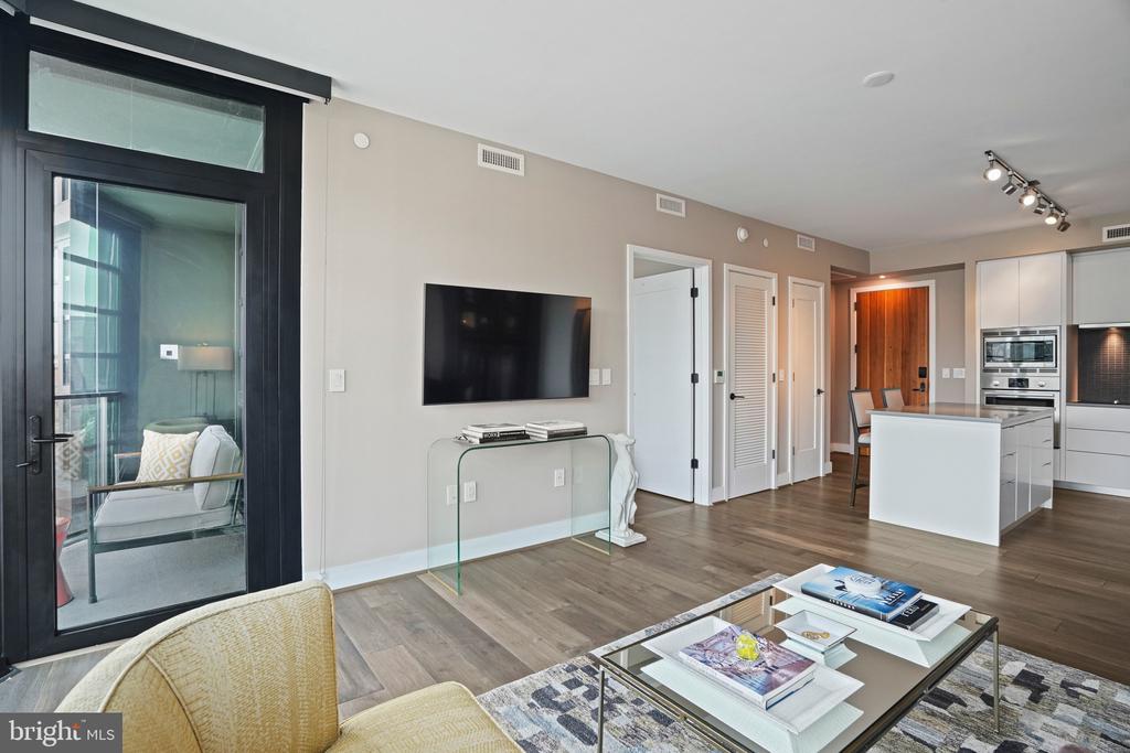 1300 4TH STREET SE Unit: 705