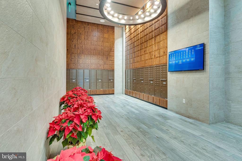 1300 4TH STREET SE Unit: 705