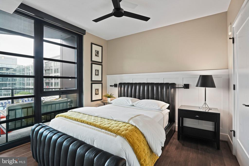 1300 4TH STREET SE Unit: 705
