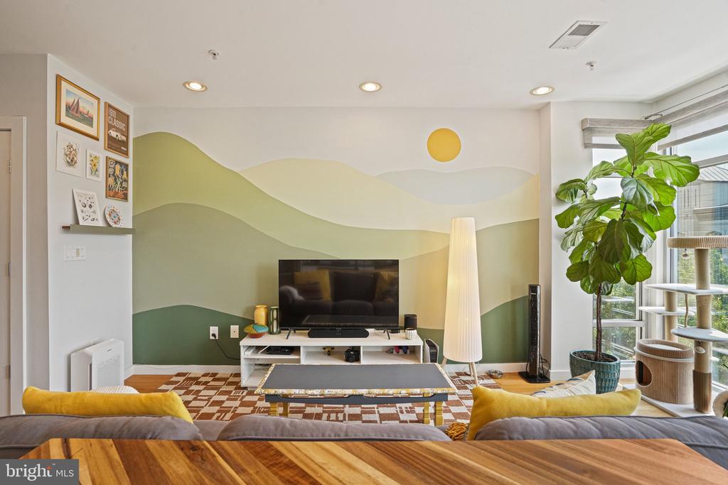 435 R STREET NW Unit: 301WASHINGTON
