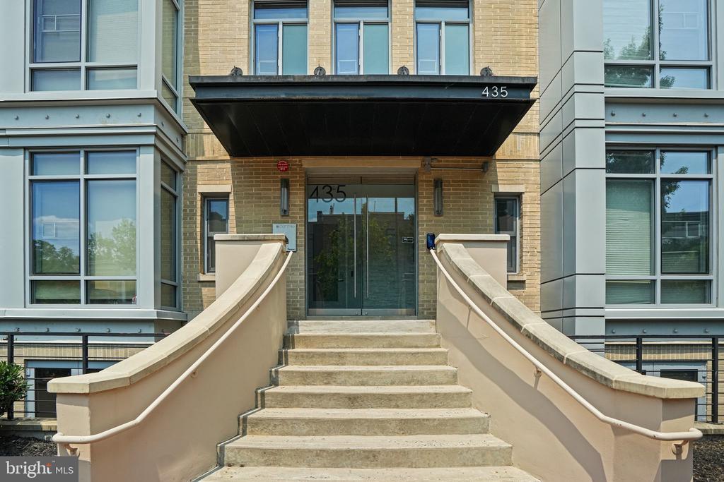 435 R STREET NW Unit: 301WASHINGTON