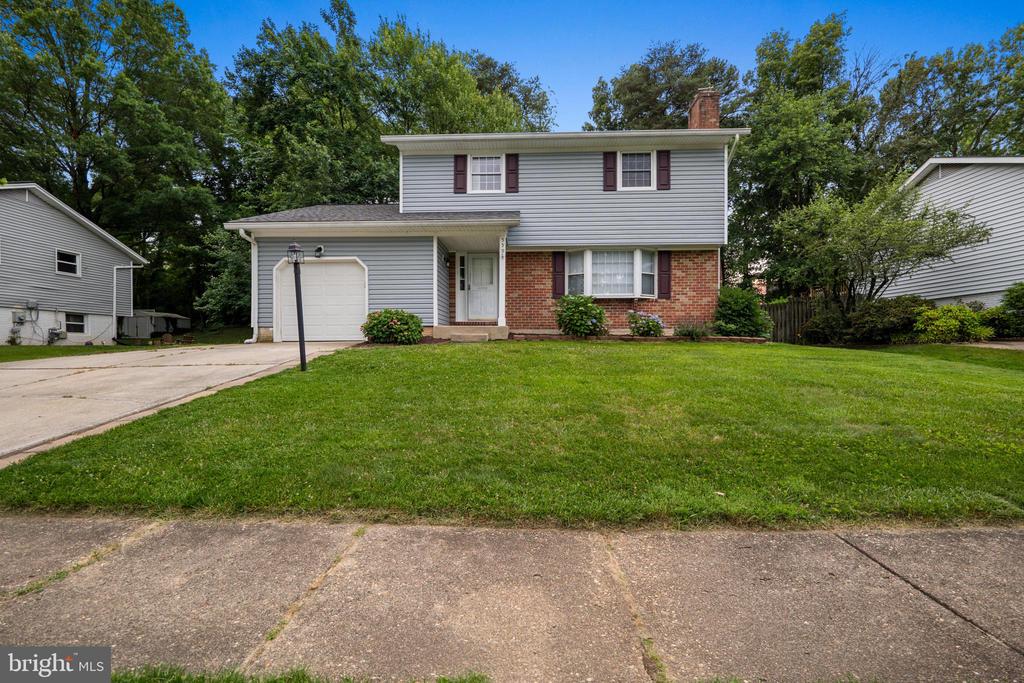 559 Lanny Ct