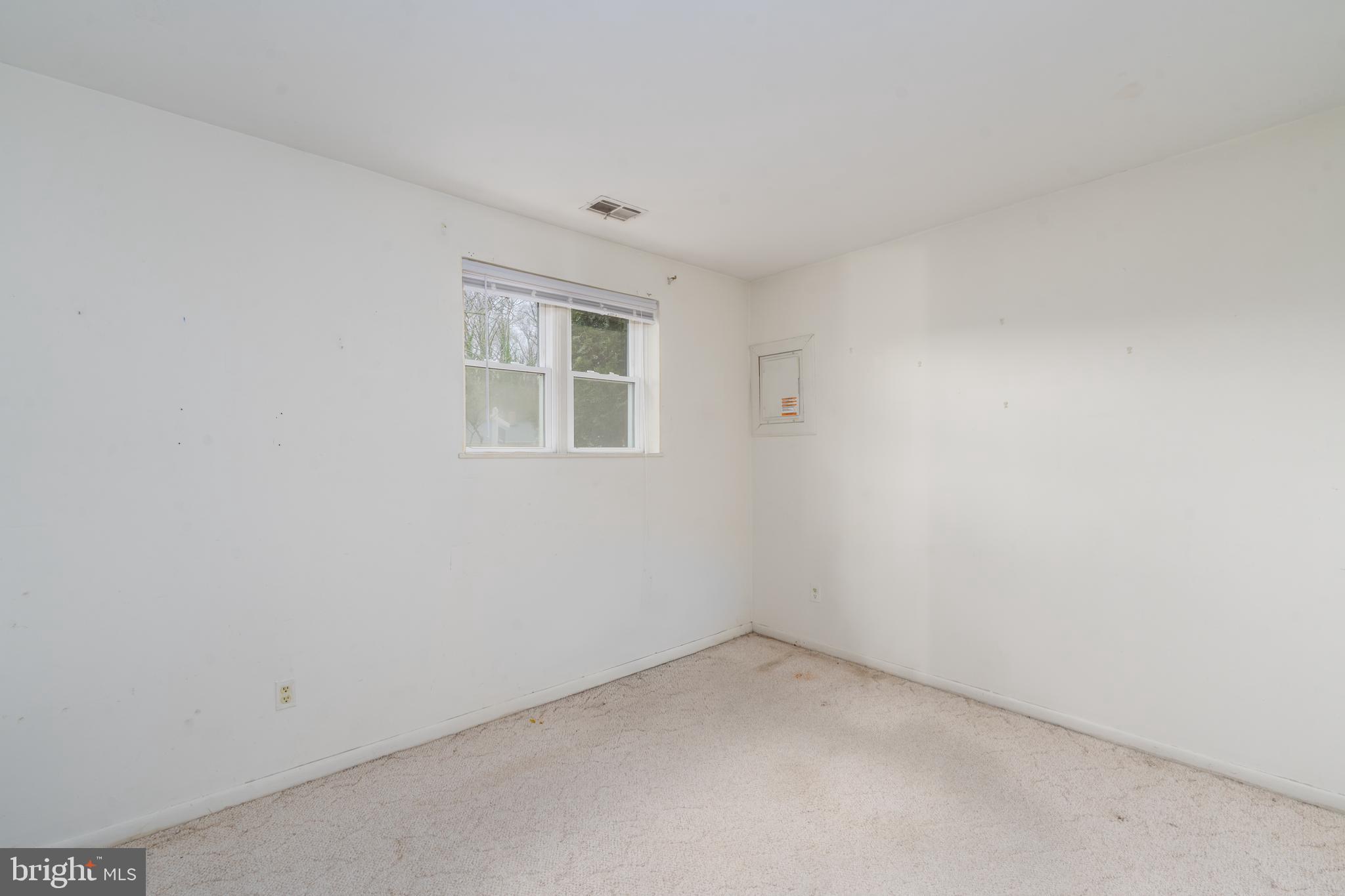 1419 MARINER DRIVE