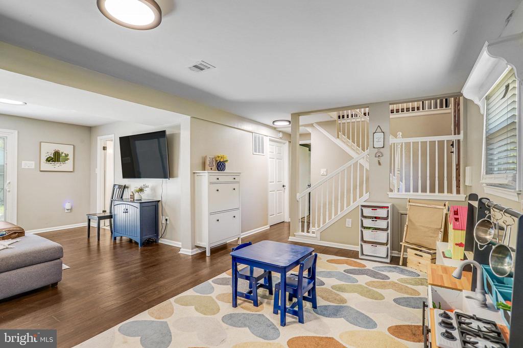 1712 GEMINI DRIVE