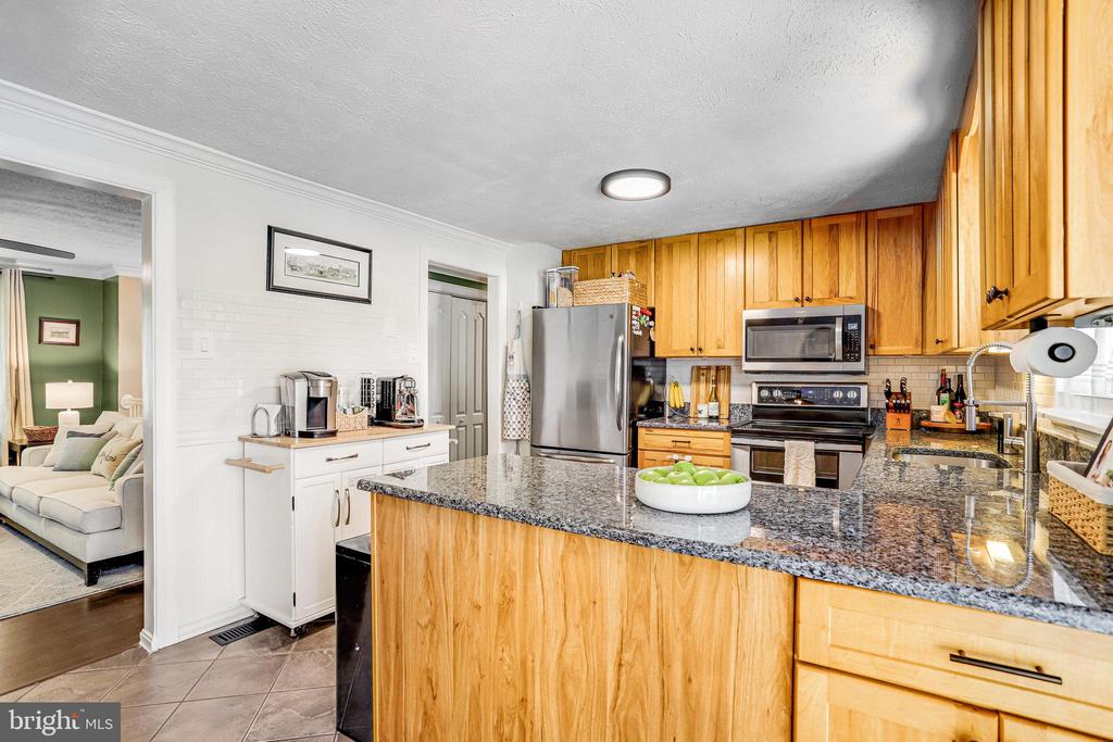 1712 GEMINI DRIVE