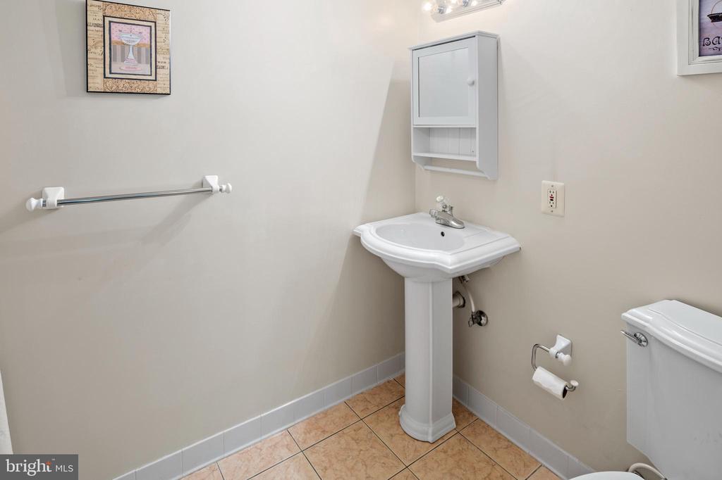 9410 Jackson Ct
