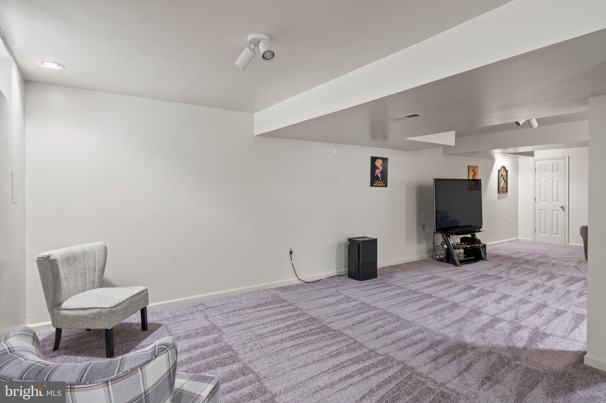 9410 Jackson Ct