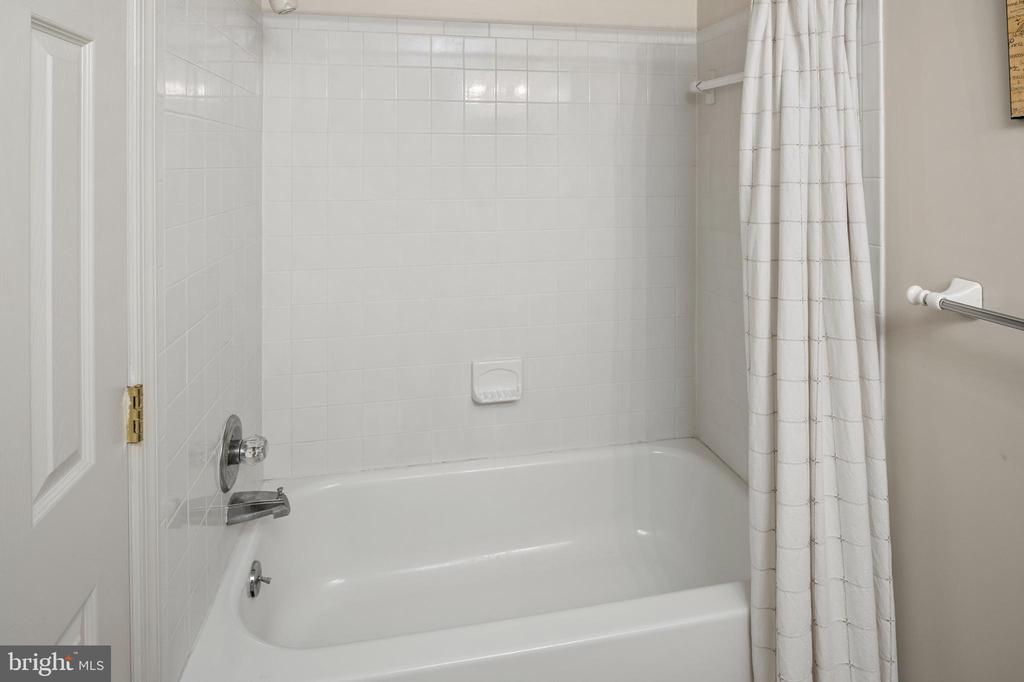 9410 Jackson Ct