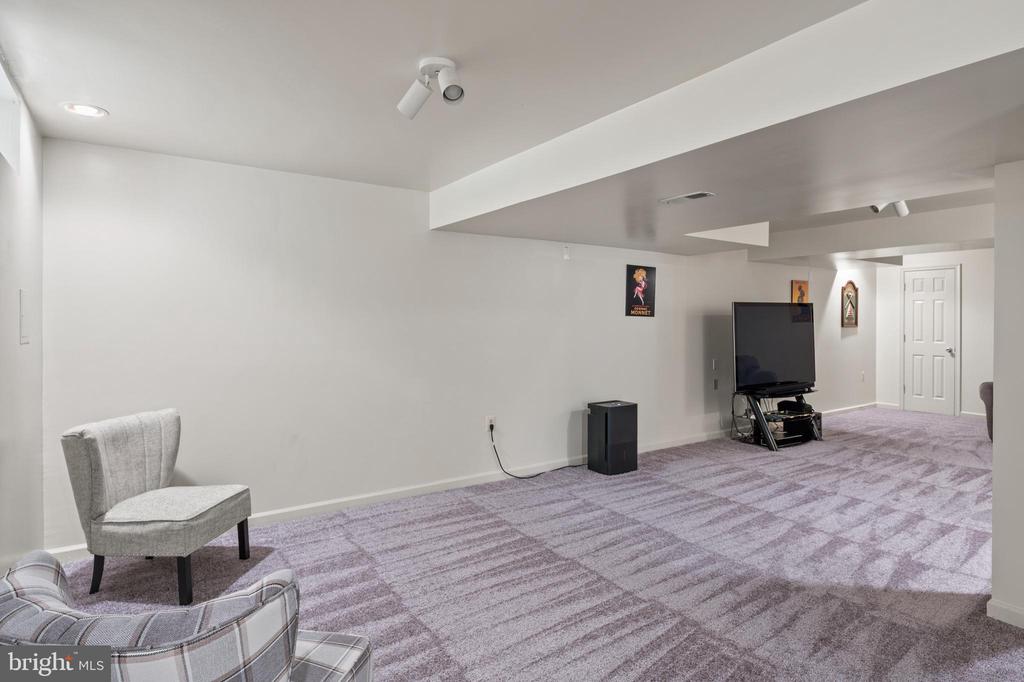 9410 Jackson Ct