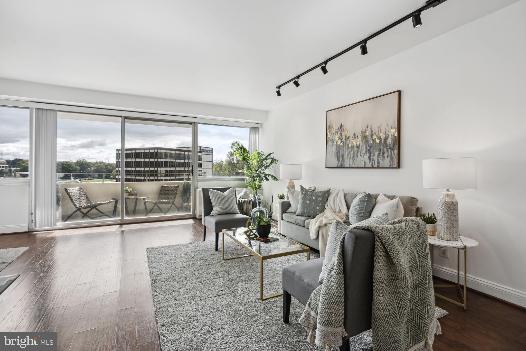 4515 Willard Avenue Unit: 1108S