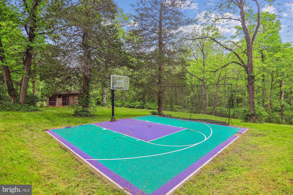 1820 Tucker Lane