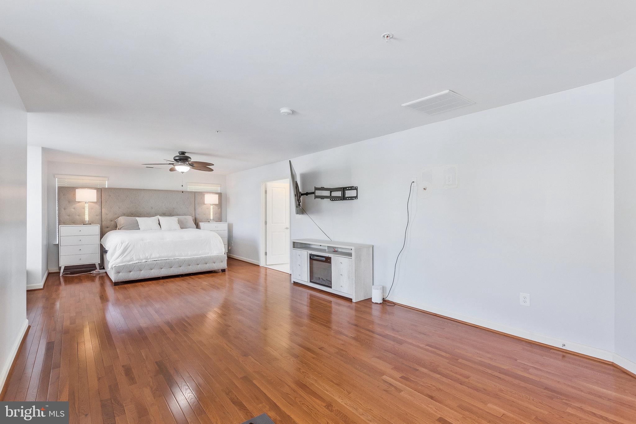 7045 SAND CHERRY WAY