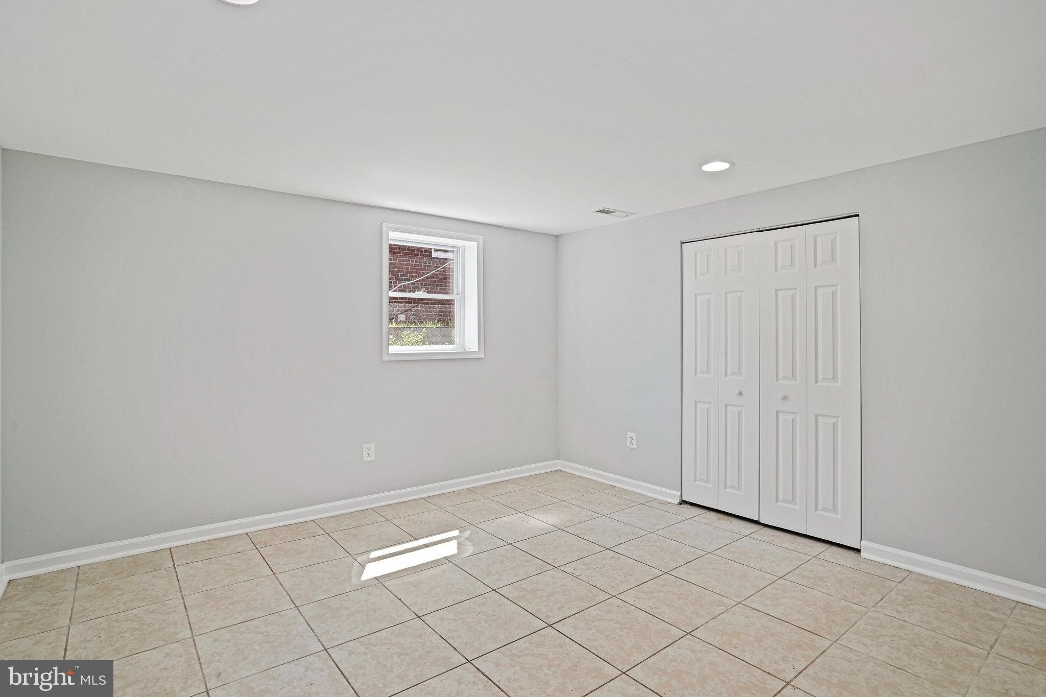 5916 85th Ave