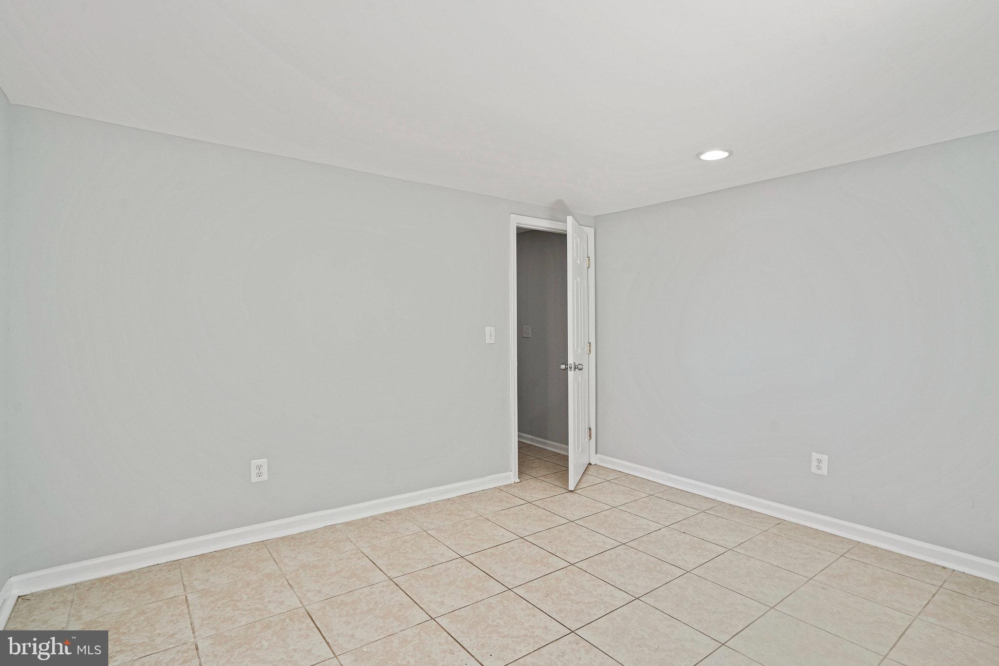 5916 85th Ave