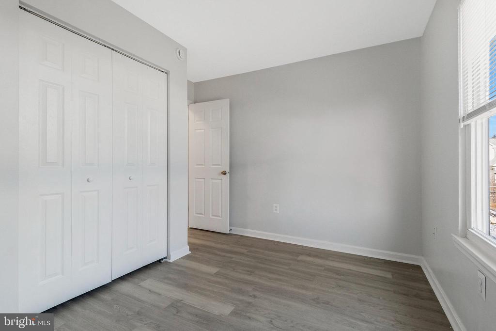 5004 ROANOKE PL