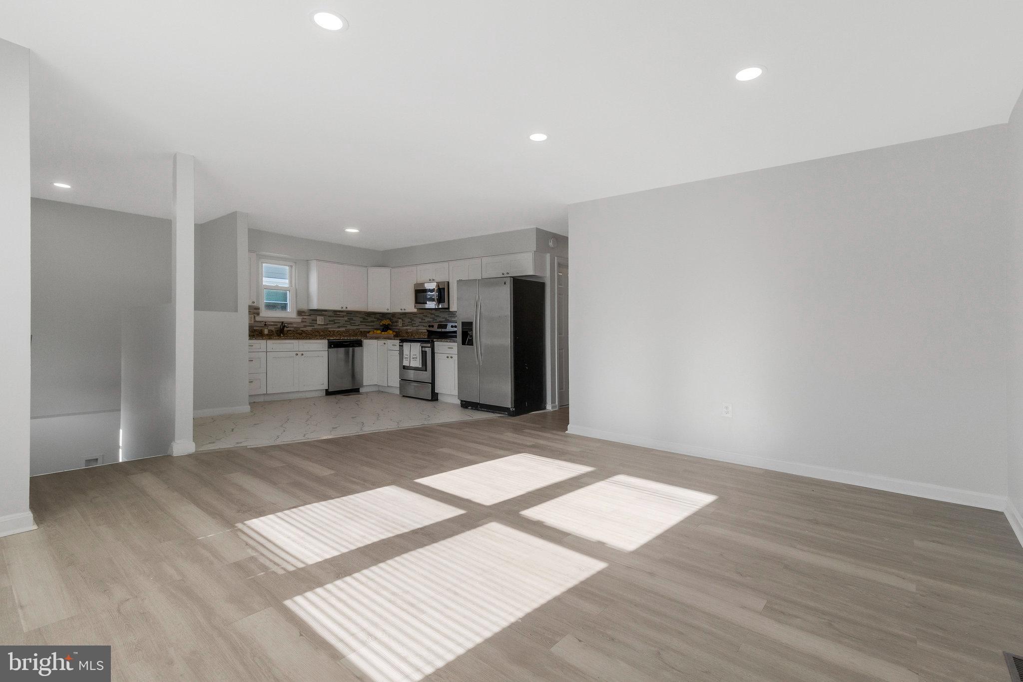 5004 ROANOKE PL