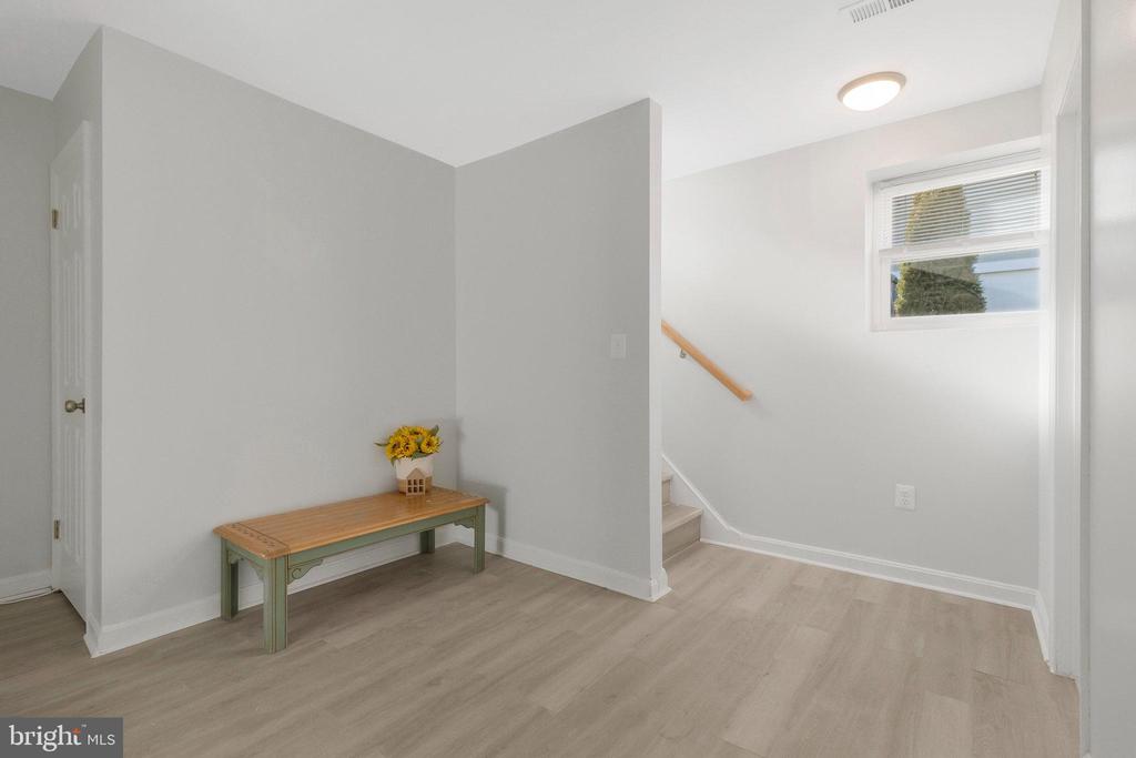 5004 ROANOKE PL