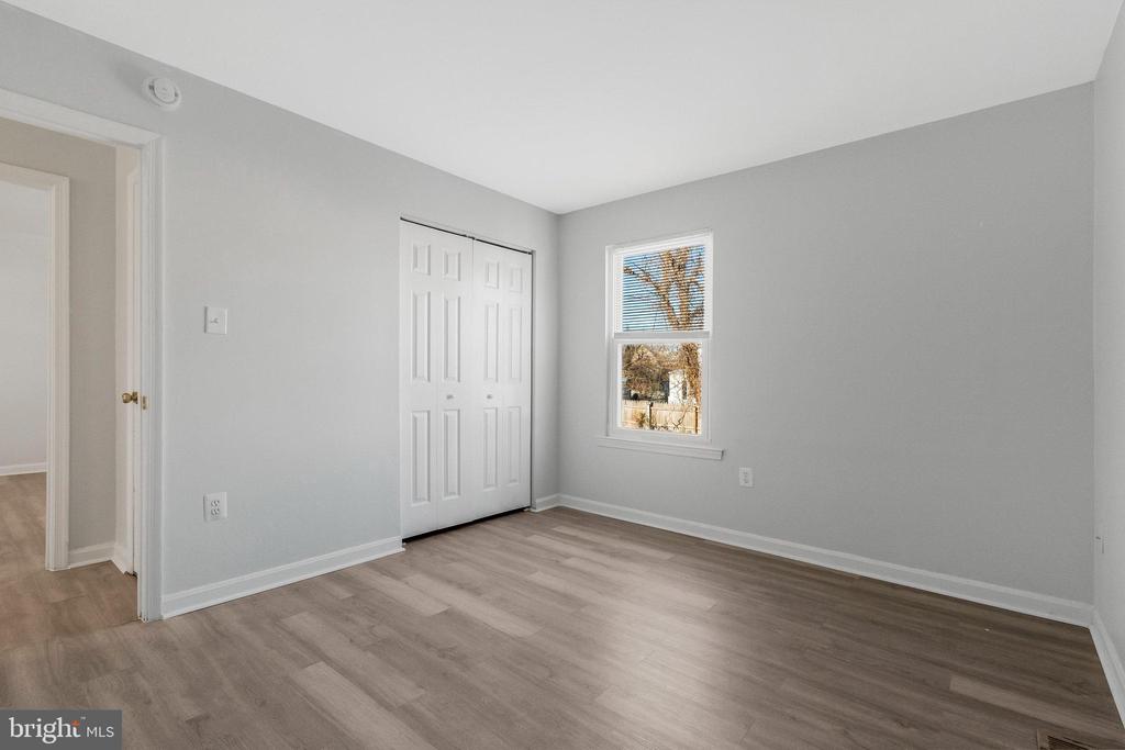 5004 ROANOKE PL