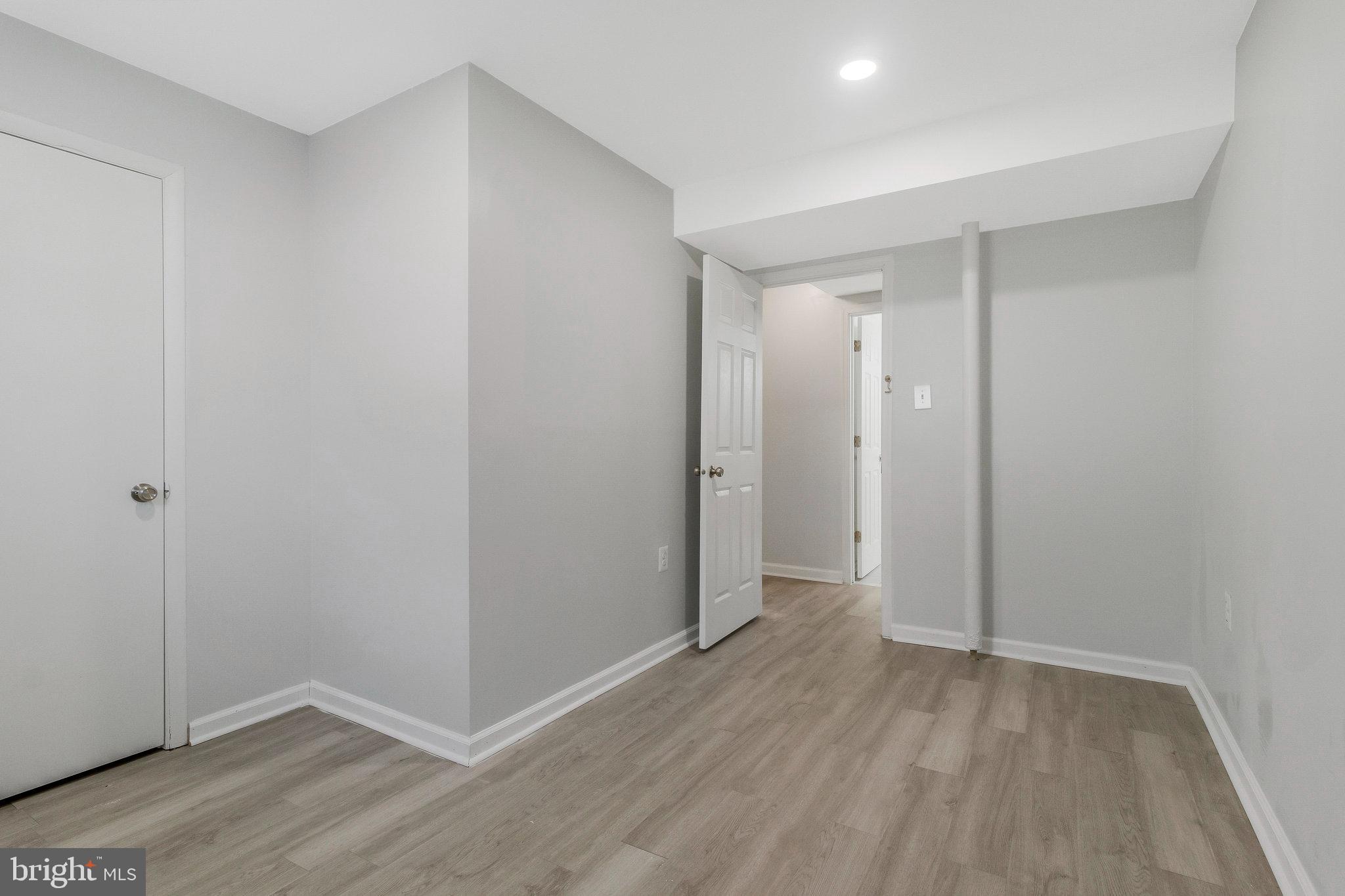 5004 ROANOKE PL