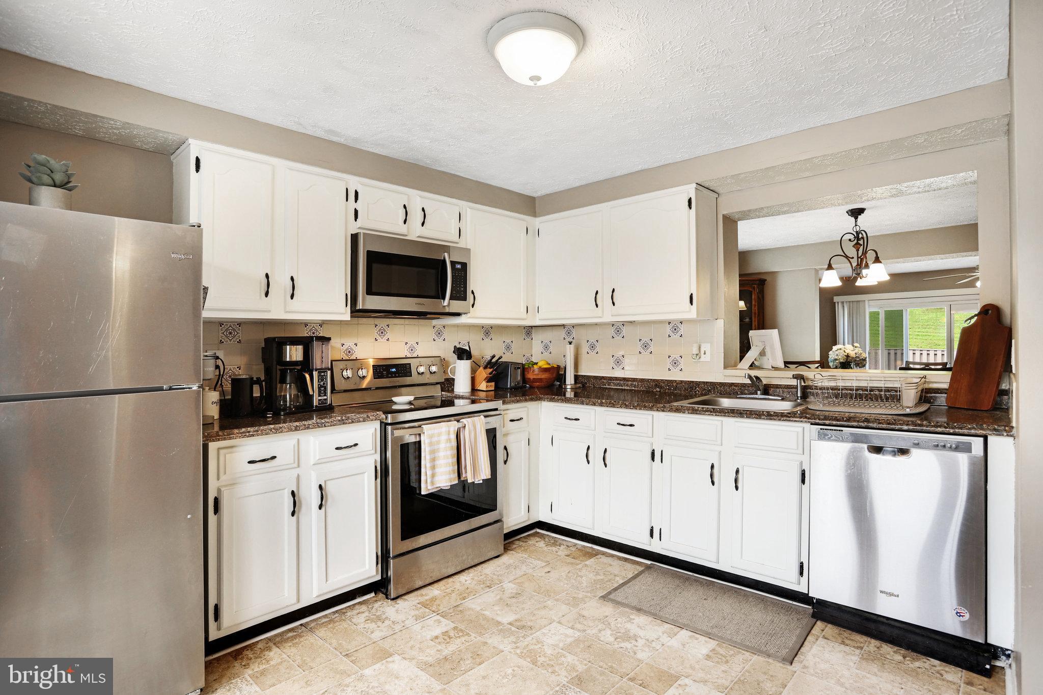 7700 Mandan Rd