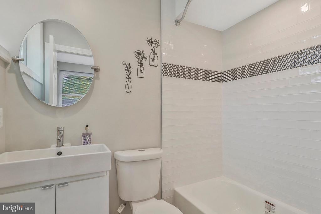 3801 CEDAR CROFT PLACE
