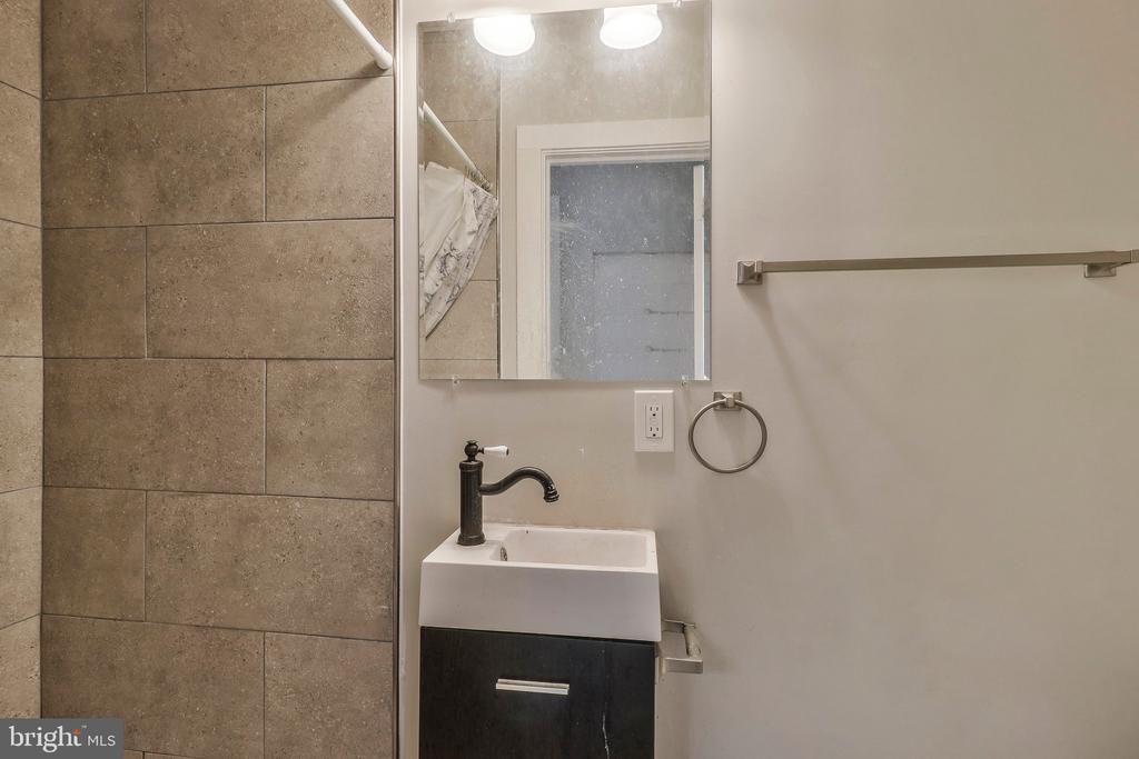 3801 CEDAR CROFT PLACE
