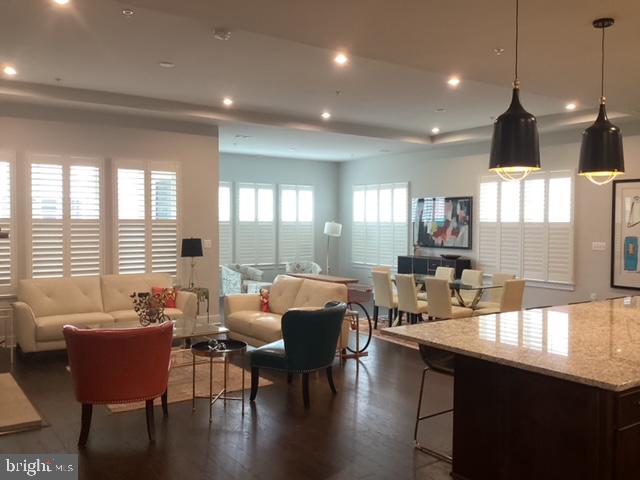 113 STARLIGHT CT